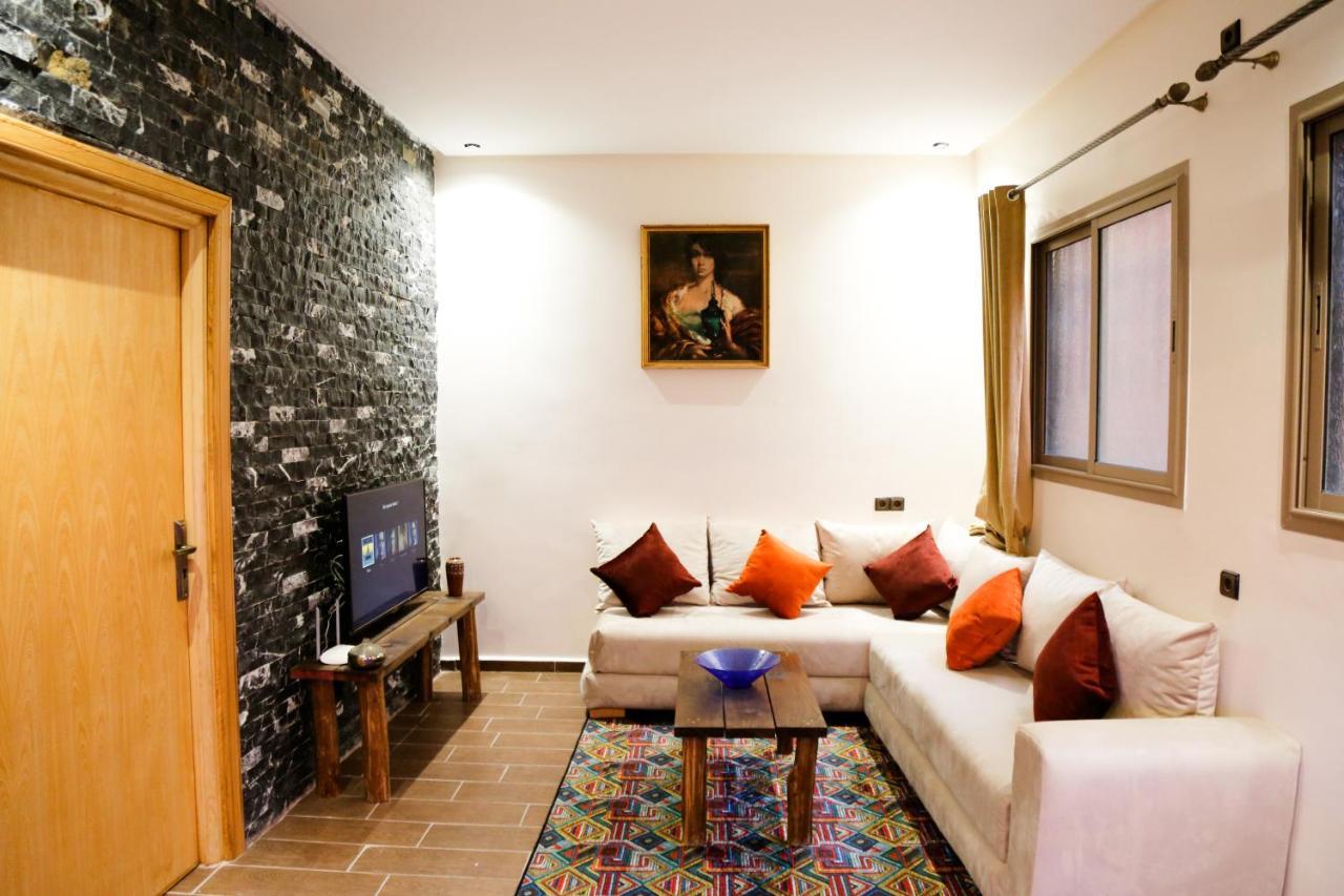 Issli Appartment Climatise Hiver Et Ete 아즈루 외부 사진