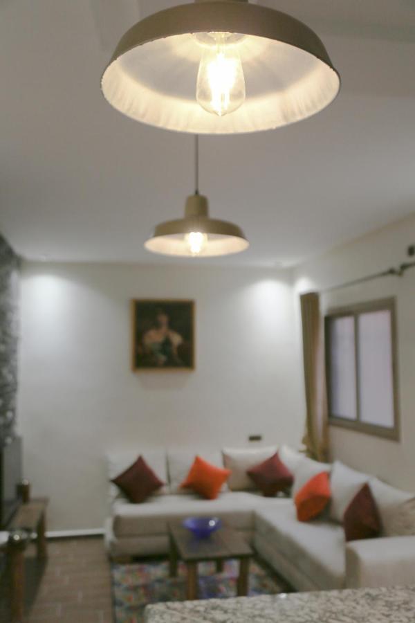 Issli Appartment Climatise Hiver Et Ete 아즈루 외부 사진