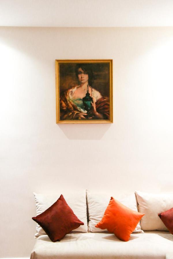 Issli Appartment Climatise Hiver Et Ete 아즈루 외부 사진