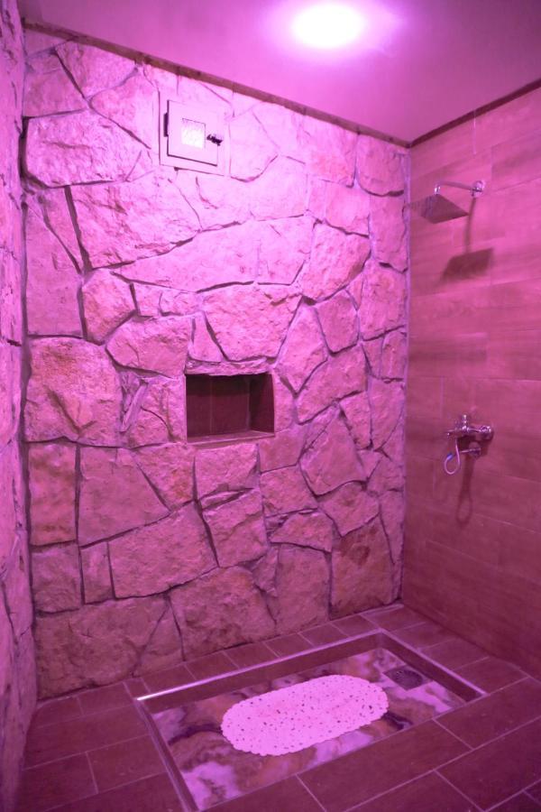 Issli Appartment Climatise Hiver Et Ete 아즈루 외부 사진
