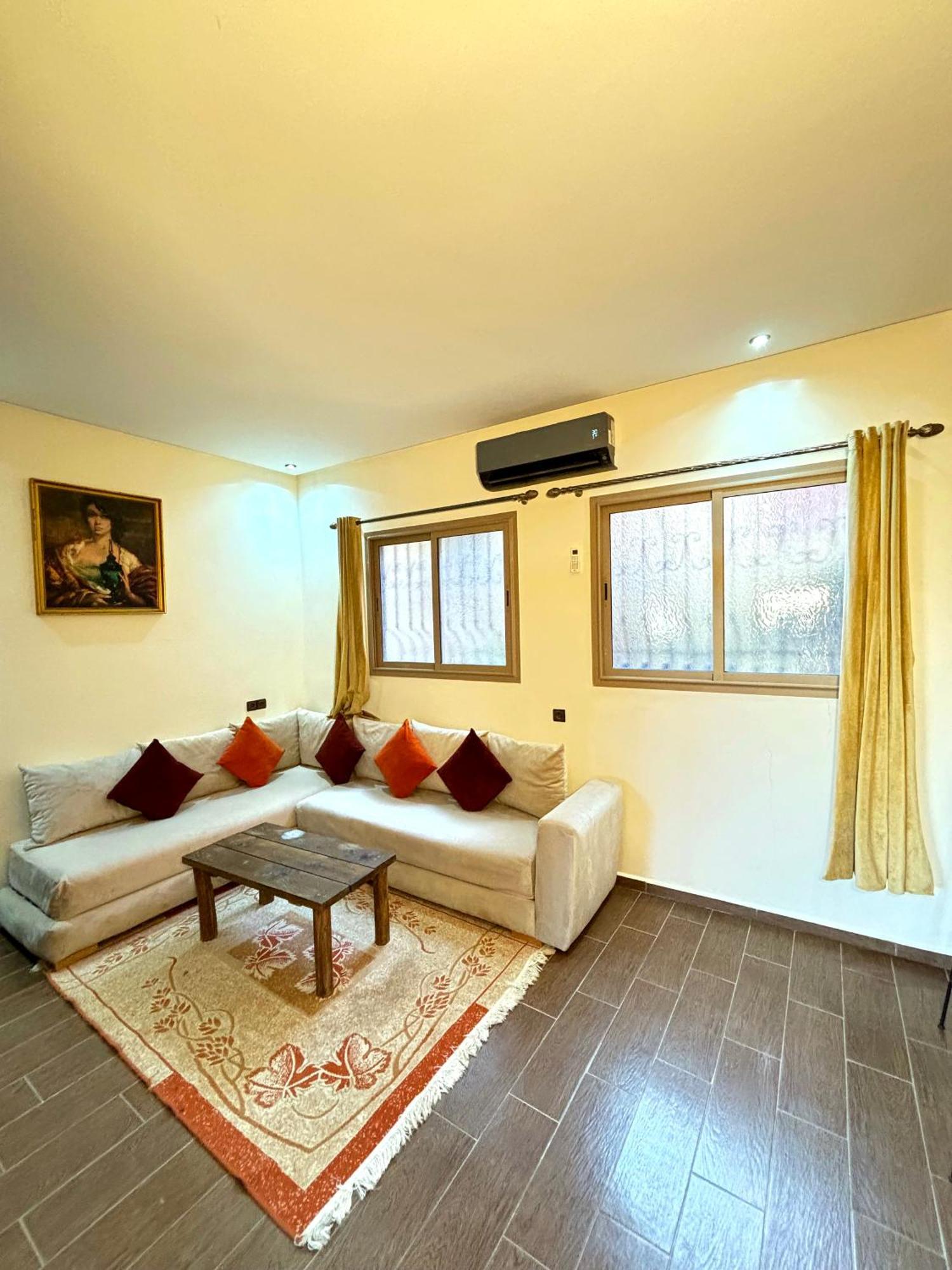 Issli Appartment Climatise Hiver Et Ete 아즈루 외부 사진